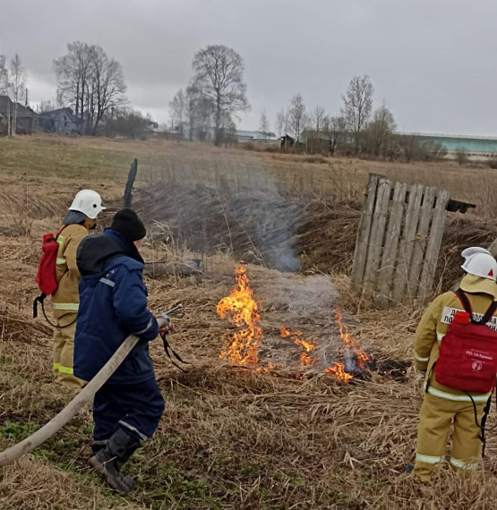Огнеборцы провели занятия при подготовке к весенне-летнему пожароопасному сезону 🚒.