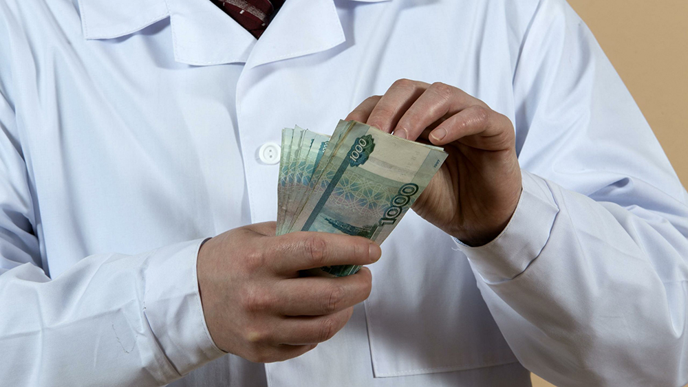 В Вологодской области увеличат выплаты медицинским работникам и студентам-медикам.