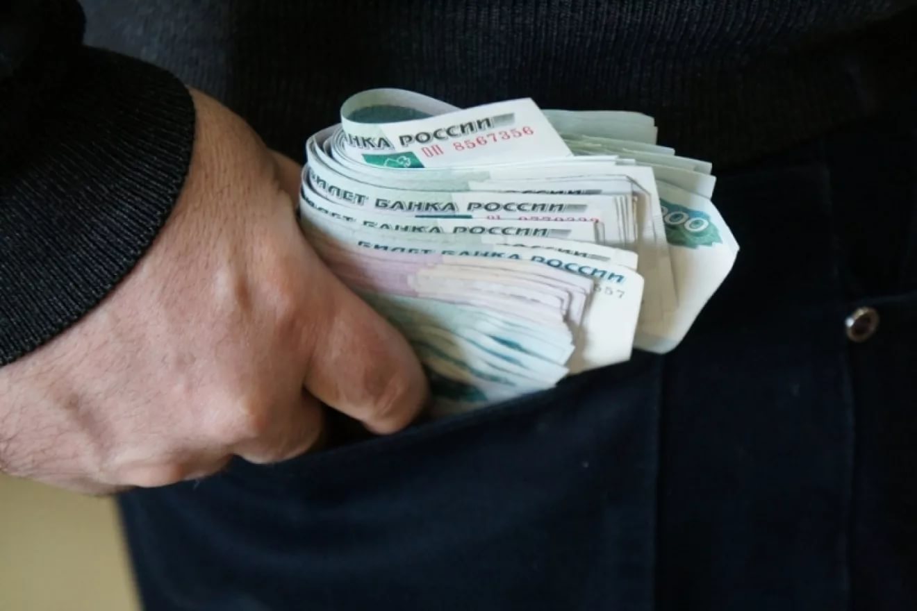 Прокуратурой Междуреченского района утверждено обвинительное заключение в отношении мужчины, совершившего хищение денег с причинением значительного ущерба гражданину.